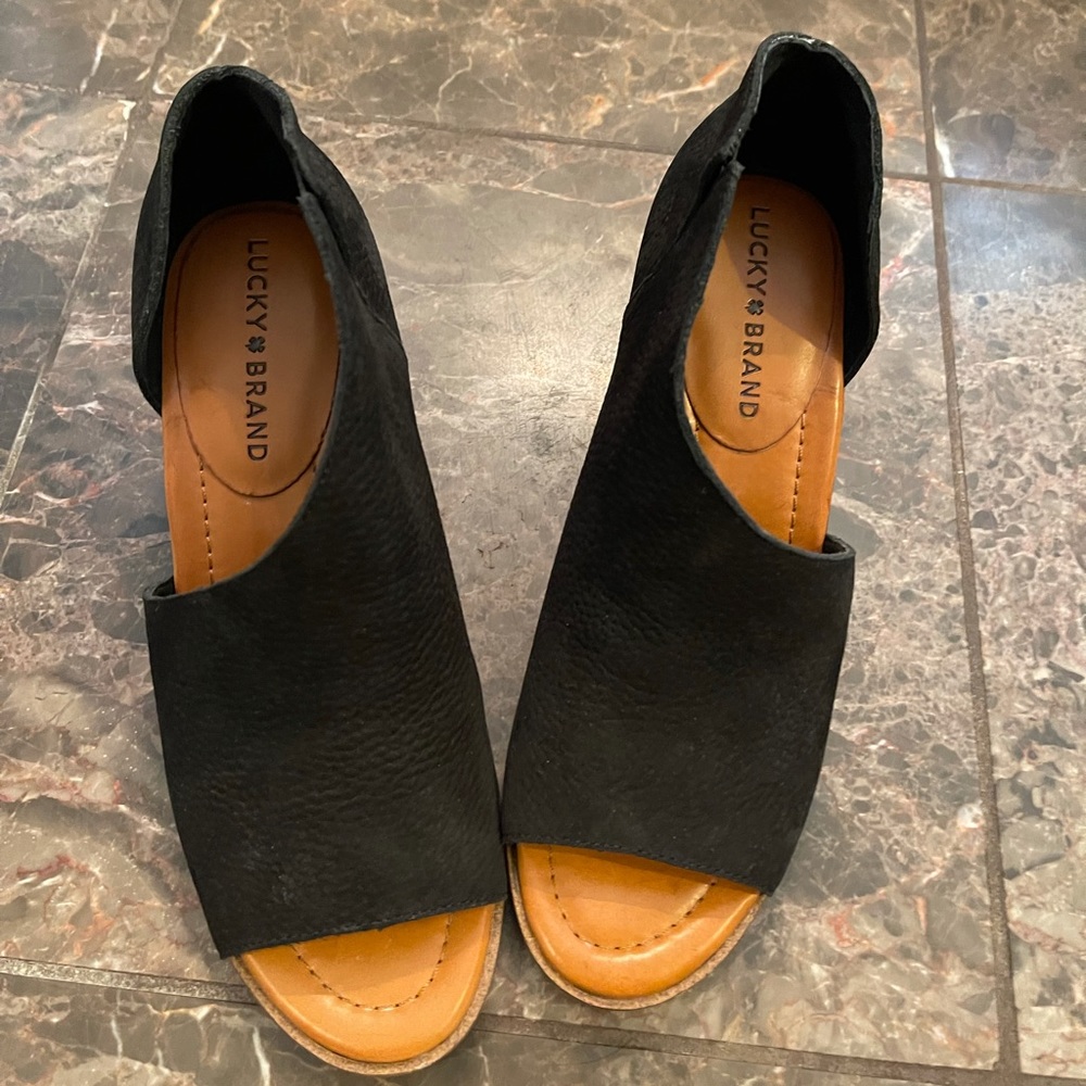 Gently used lucky brand heels